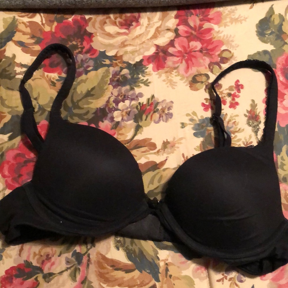 Victoria Secret black push up bra